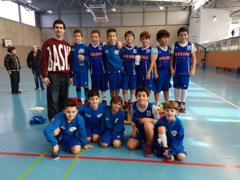 EL EQUIPO DE BALONCESTO BENJAMÍN MASCULINO RAISÁN – ELOY VILLANUEVA, ¡¡ASCIENDE A PRIMERA DIVISIÓN!!